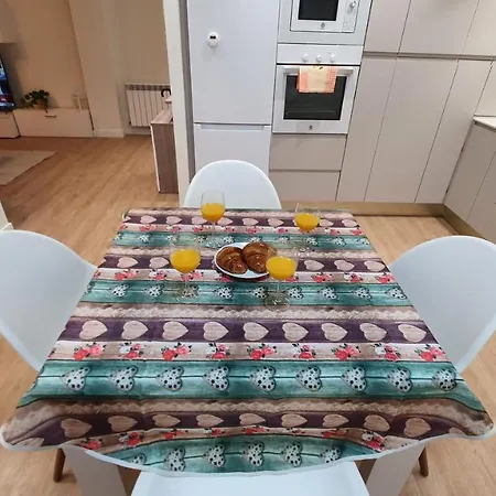 Auditorio Vicele - 4/6 Pax, Recién Reformado, Wifi