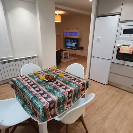 Auditorio Vicele - 4/6 Pax, Recién Reformado, Wifi