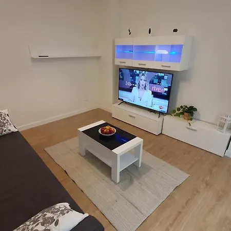 Auditorio Vicele - 4/6 Pax, Recién Reformado, Wifi